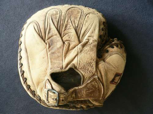 Spalding 9-0 Three And Out Back